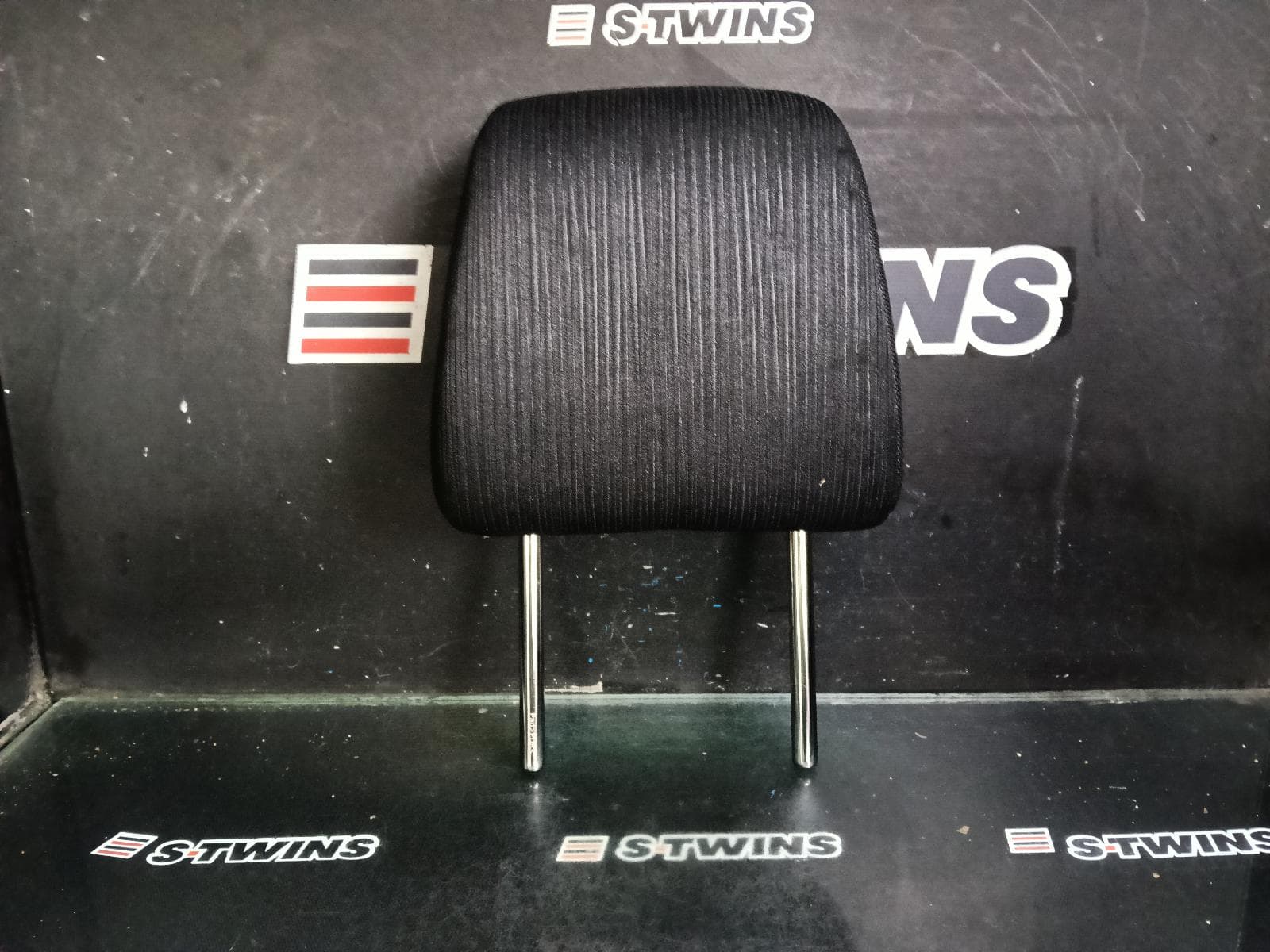 2019 TOYOTA HILUX HEADREST LH FRONT, CLOTH, BLACK, STRIPED FABRIC TYPE, 06/15-09/25 0000417471