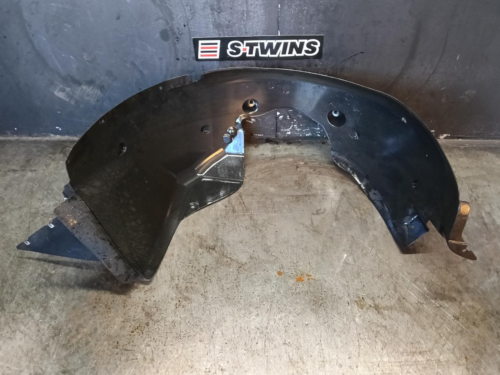2024 MG MG3 LEFT GUARD LINER SZP1, FRONT, 06/18-10/25 0000390893