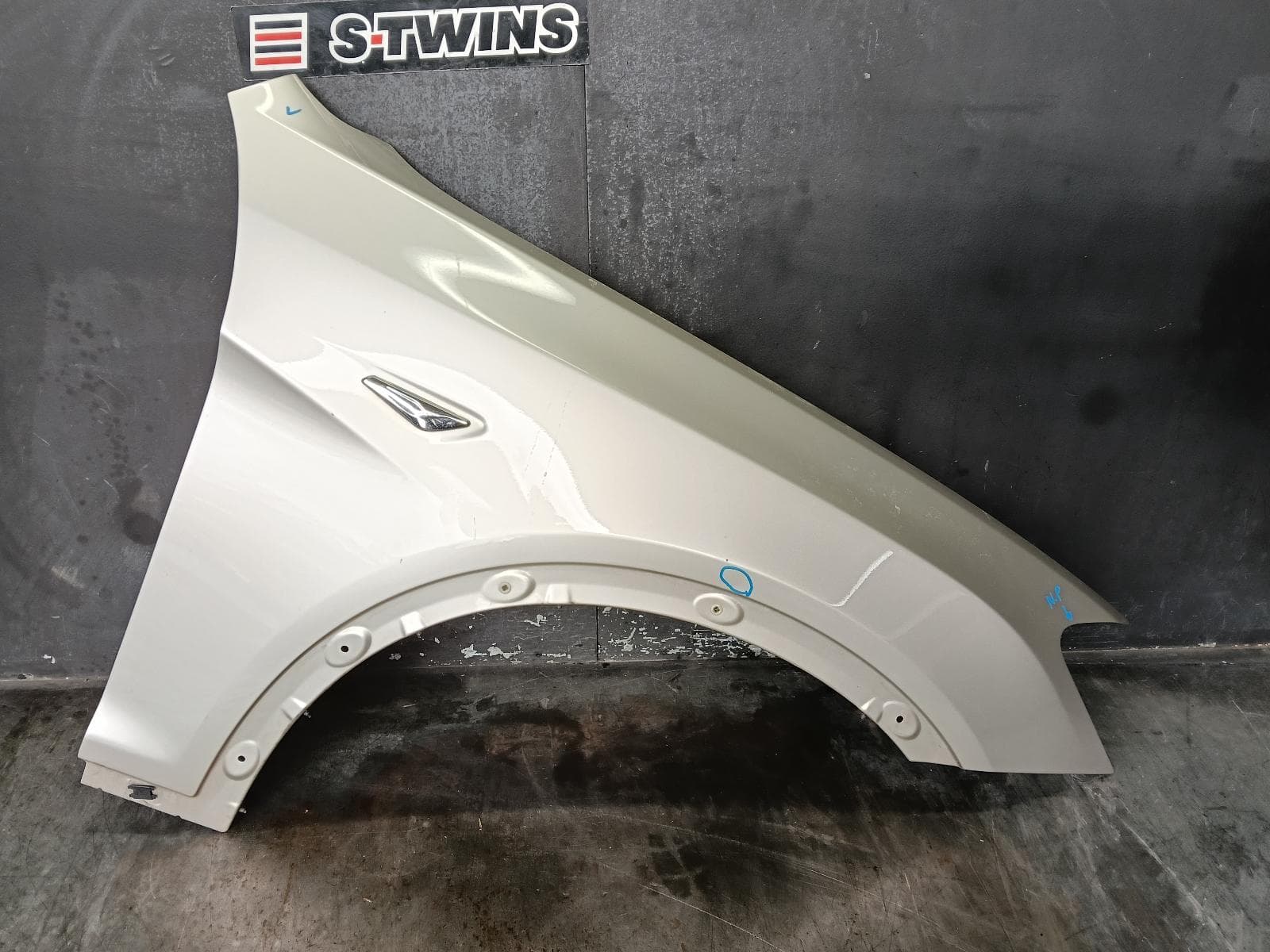 2014 BMW X3 RIGHT GUARD F25, 12/10-07/17 0000398359