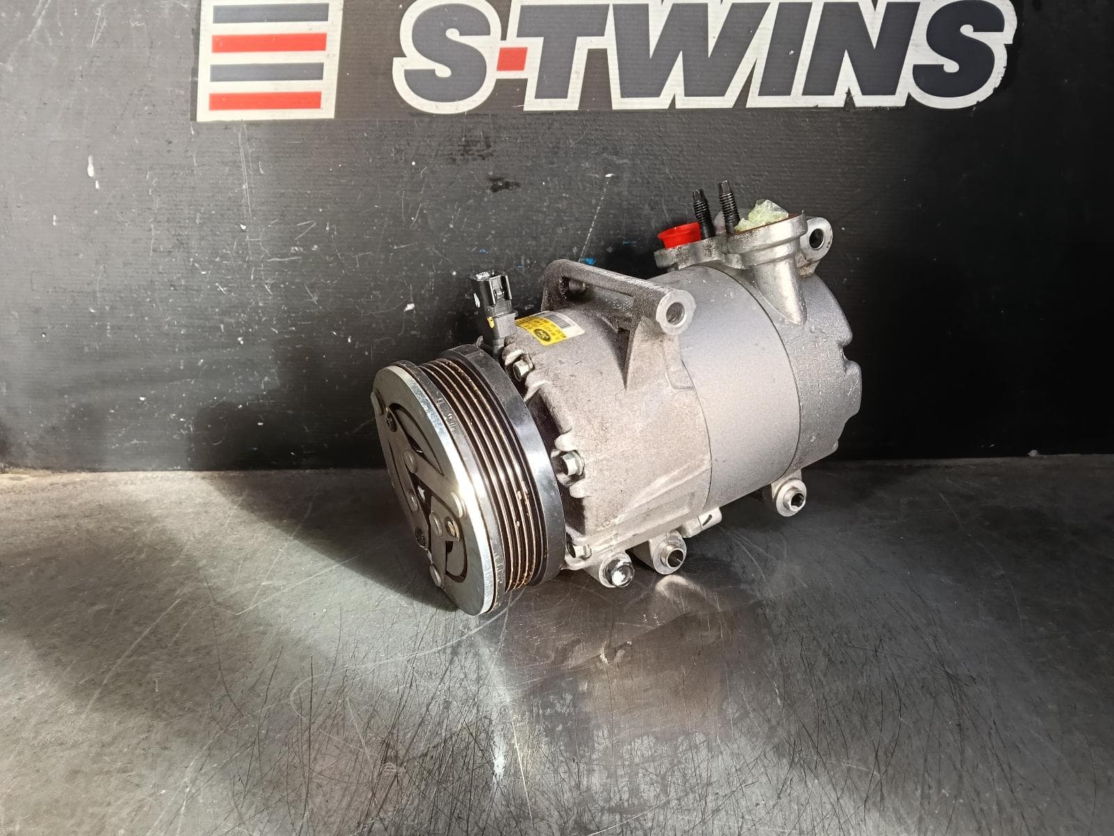 2012 FORD FOCUS A C COMPRESSOR LW, 2.0, PETROL, NON TURBO, AUTO/MANUAL T/M, 05/11-08/15 0000417727