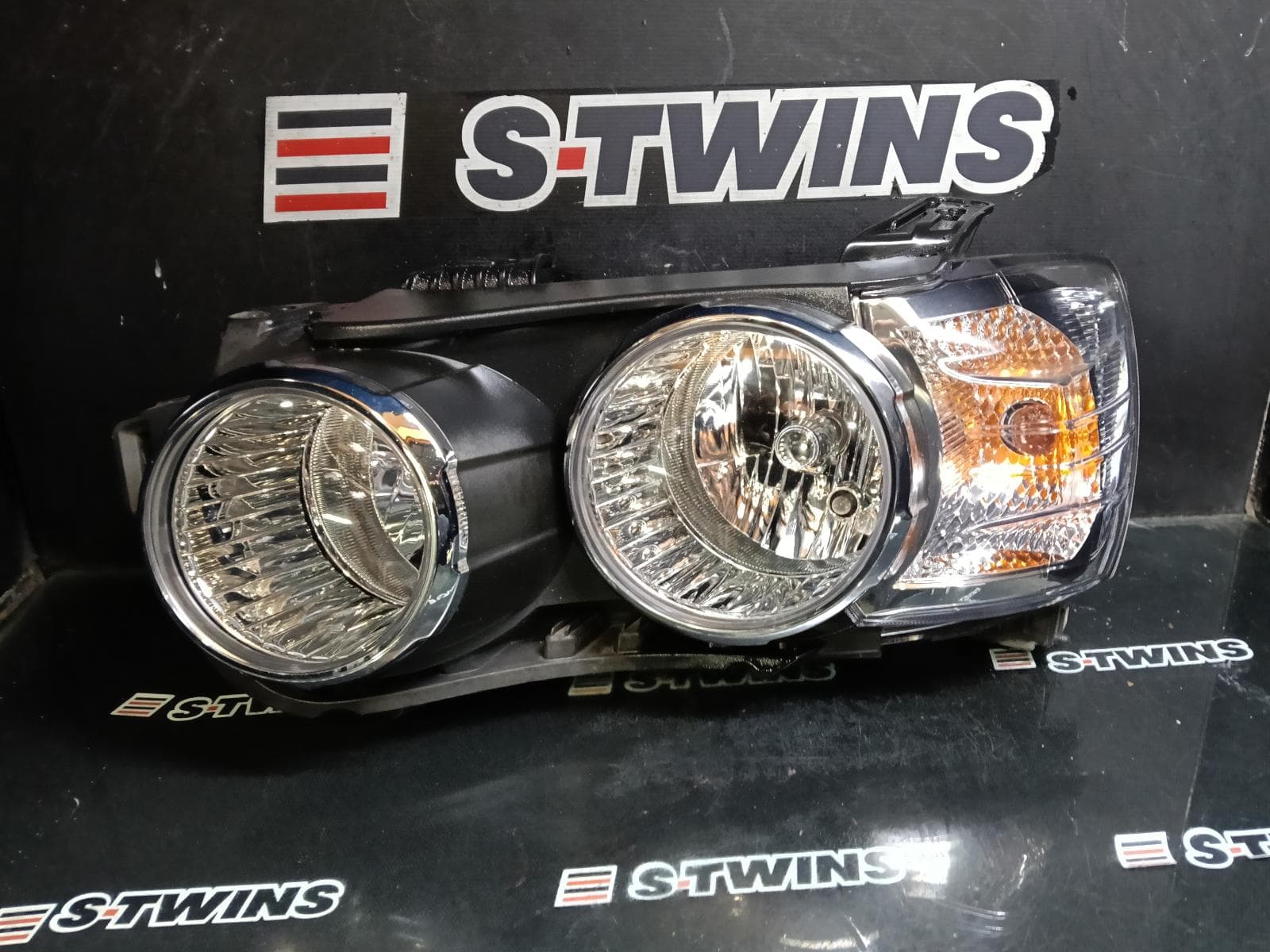 2013 HOLDEN BARINA LEFT HEADLAMP TM, W/ CHROME RING TYPE, 09/11-08/16 0000417995