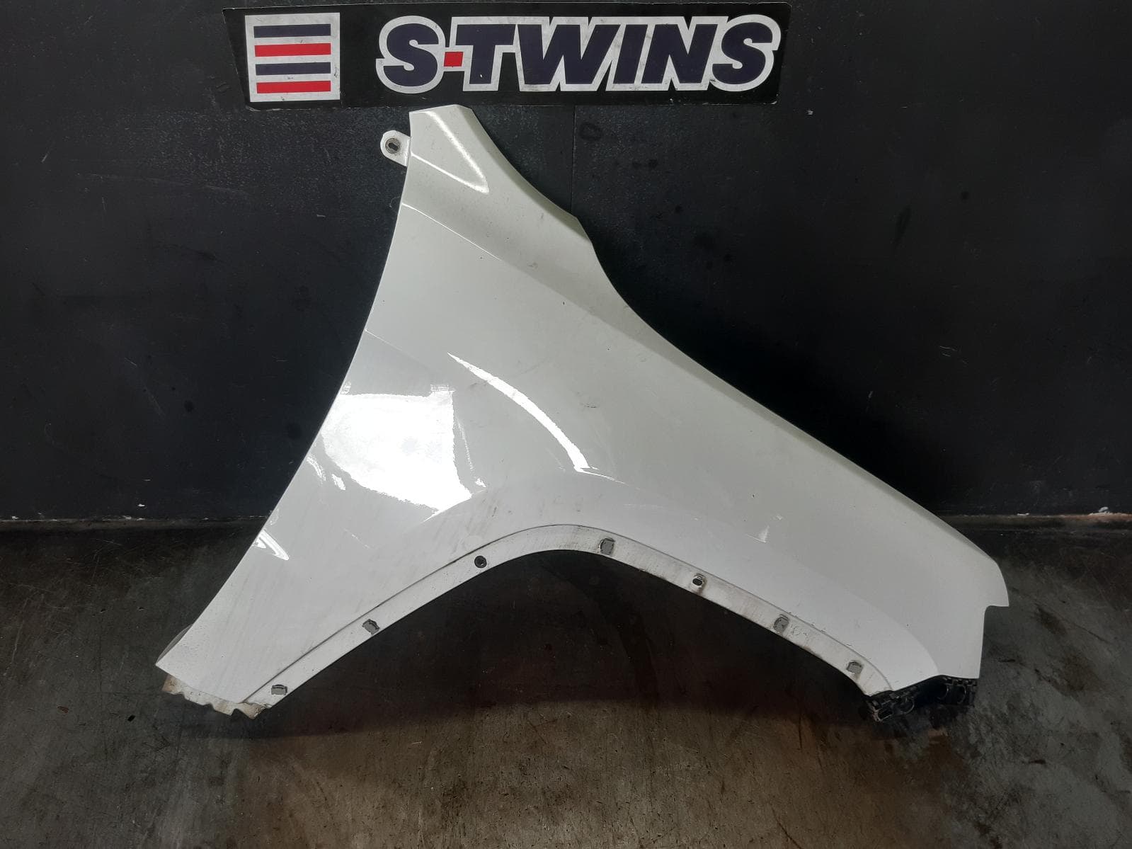 2017 JEEP GRANDCHEROKEE RIGHT GUARD WK, PAINTED FLARE, 04/13-02/22 0000376688