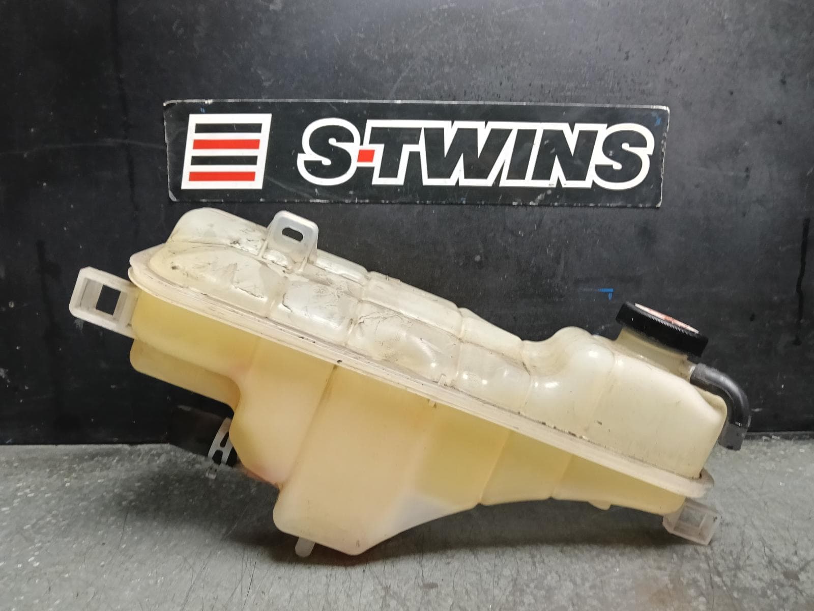 2019 LEXUS IS SERIES OVERFLOW BOTTLE ASE30R, PRIMARY, ENGINE RADIATOR, PETROL, 2.0, TURBO, 8AR-FTS, IS200t/IS300, 09/15-11/25 0000418062