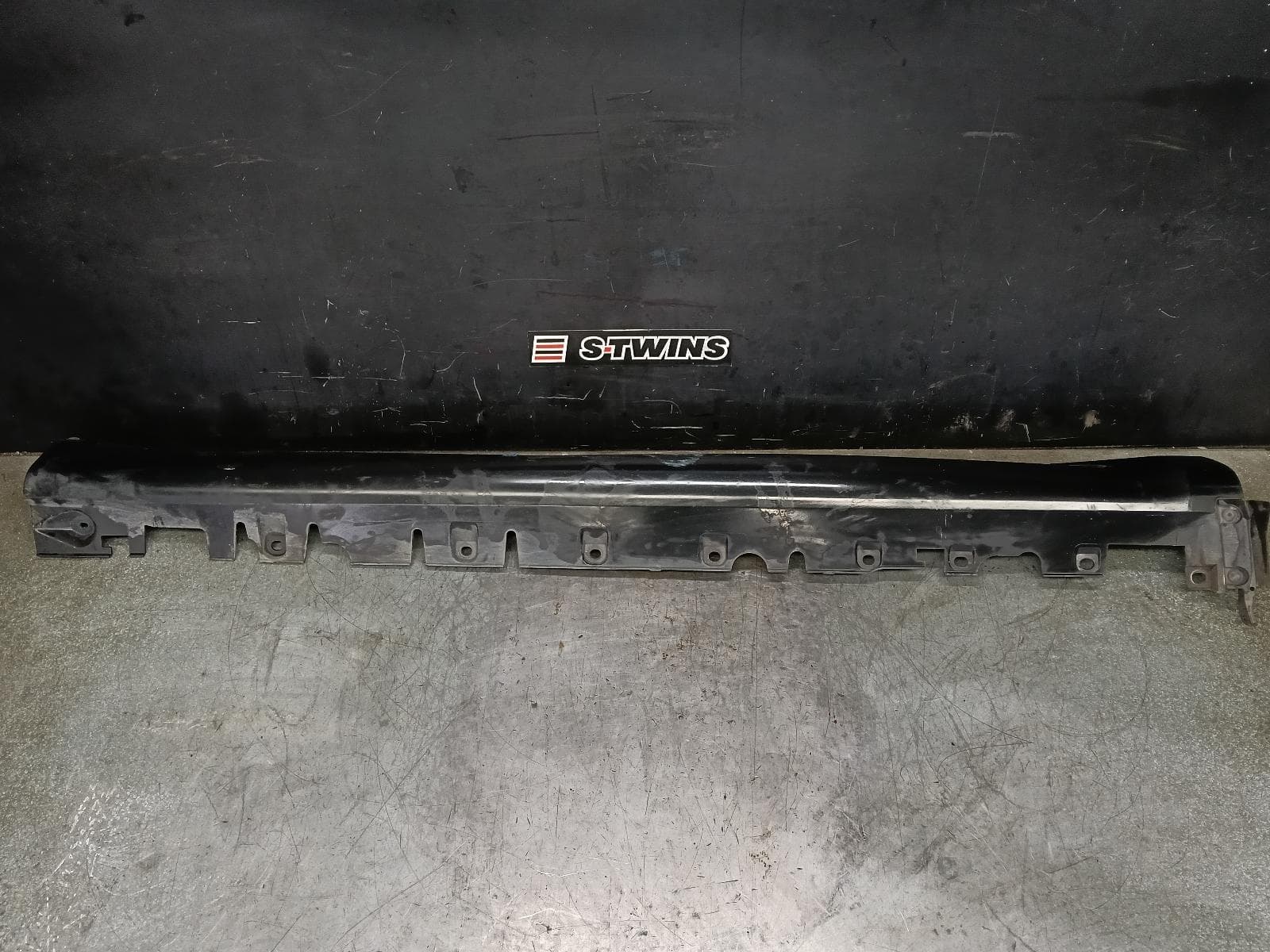Used auto part listing image: 2016 BMW X5 SIDE STEP SKIRT F15, SIDE SKIRT (LH SIDE), M-SPORT TYPE, 09/13-07/18 0000417956