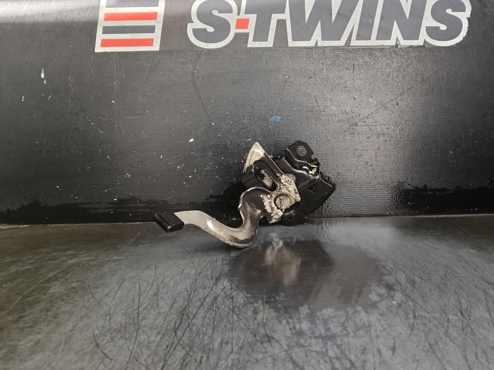 2019 HONDA HRV BONNET LOCK SUPPORT RU, 12/14-10/21 0000417914