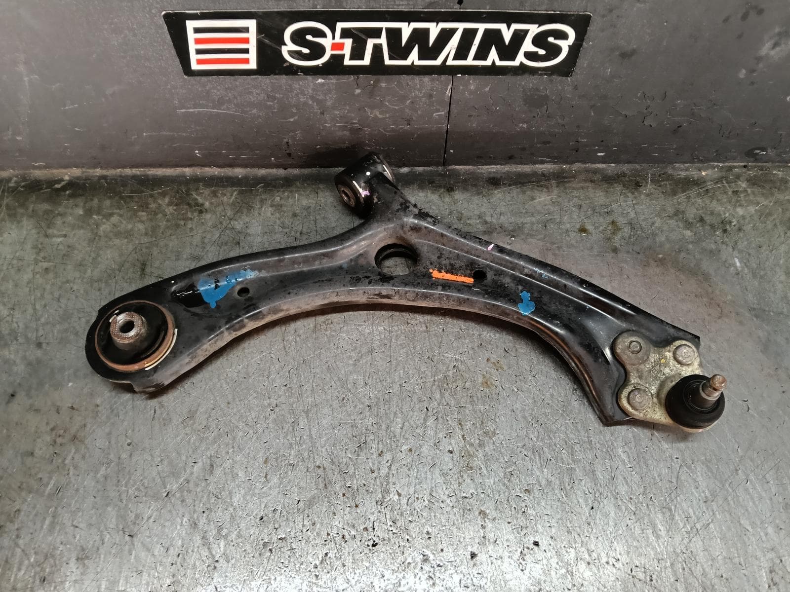 2019 HONDA HRV RIGHT FRONT LOWER CONTROL ARM RU, 12/14-10/21 0000417919