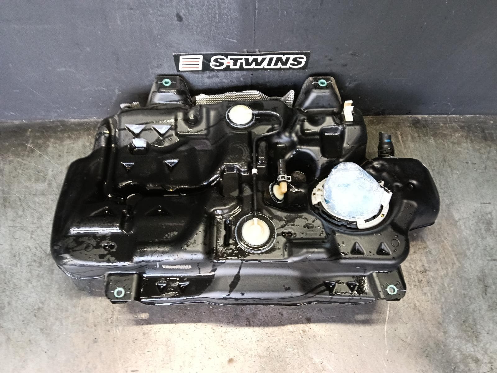 Used auto part listing image: 2019 MAZDA 3 FUEL TANK BP, PETROL, 03/19- 0000418141