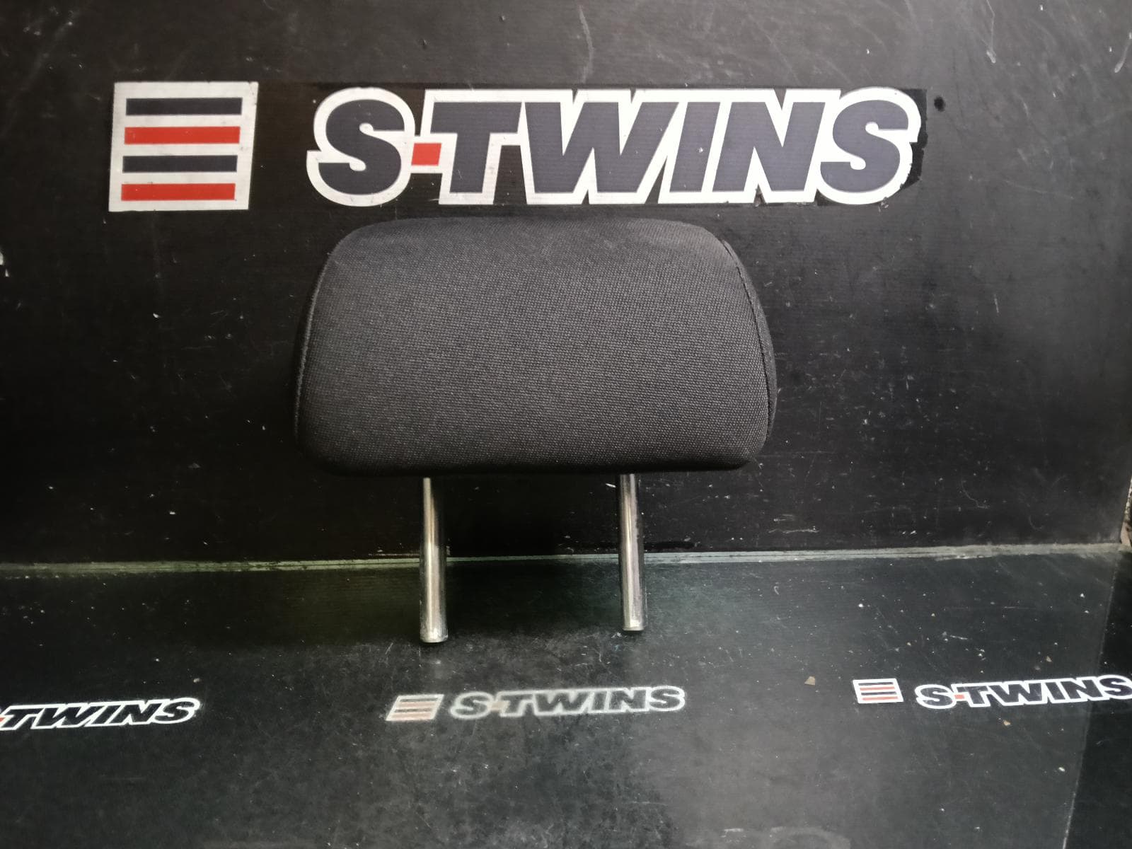 2019 MAZDA 3 HEADREST CENTRE REAR, BP, CLOTH, BLACK, 03/19- 0000418173