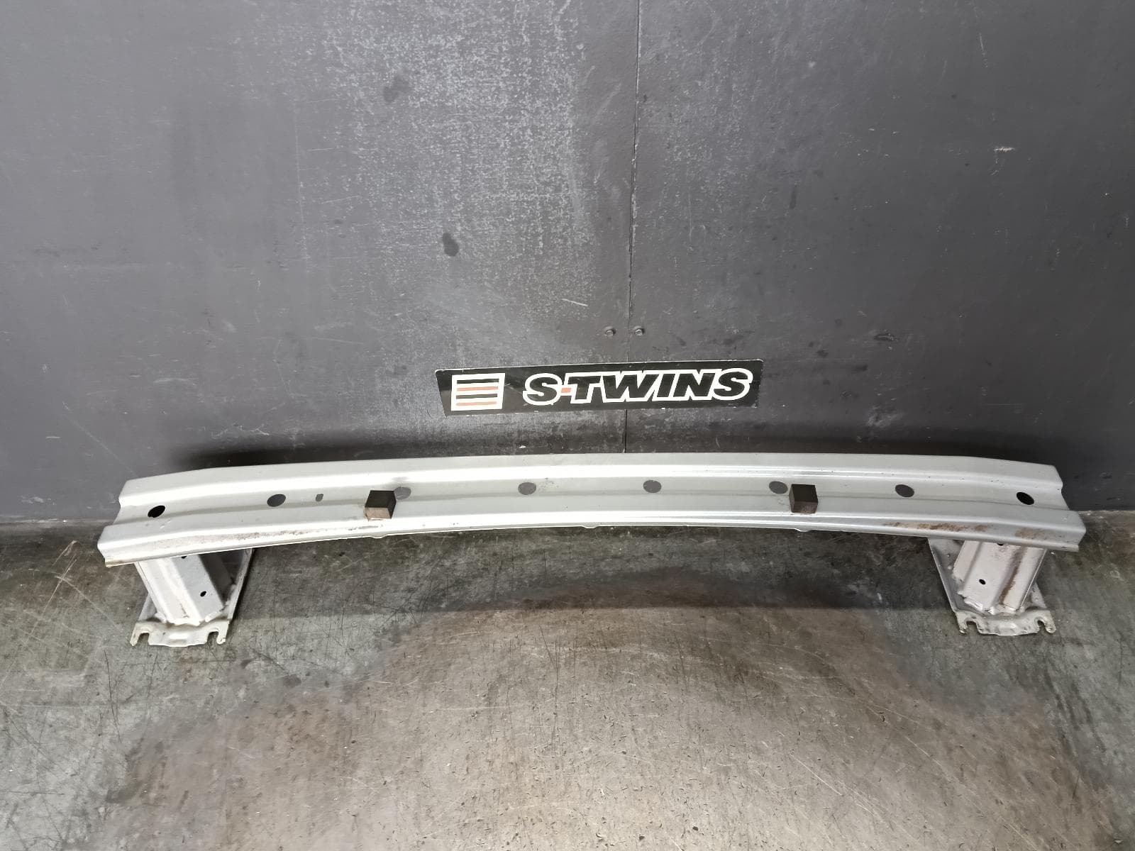 Used auto part listing image: 2018 SUZUKI VITARA R BAR BRACKET REINFO MAIN REINFORCEMENT, VITARA, LY (VIN TSM), 06/15- 0000418096