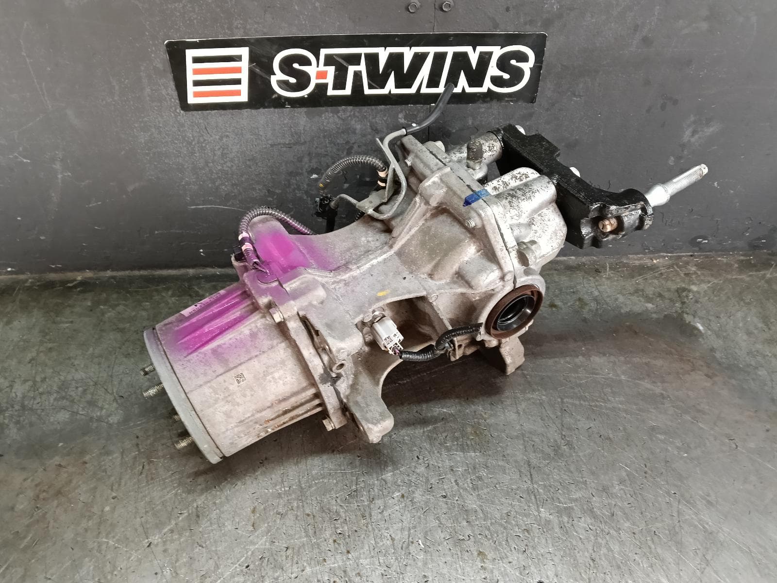 Used auto part listing image: 2016 MAZDA CX5 DIFFERENTIAL CENTRE REAR, 2.5, PETROL, AUTO T/M, KE, 4.325 RATIO, 02/12-12/16 0000417936