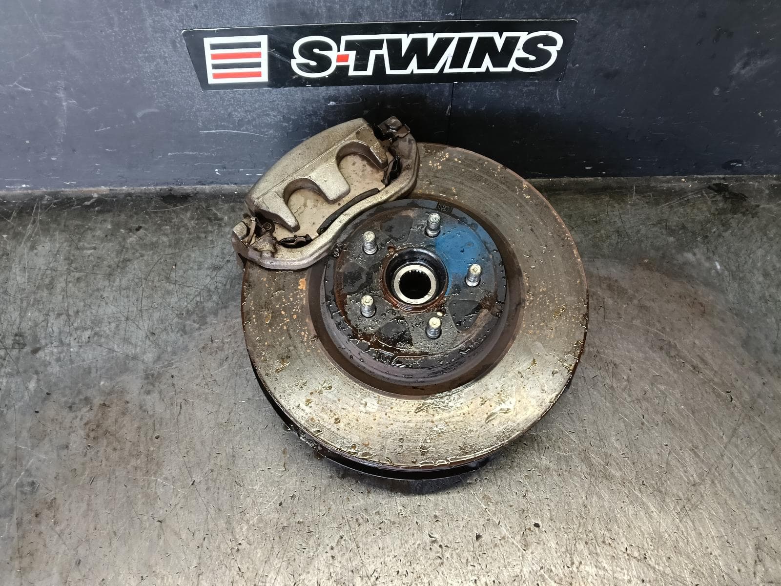2015 SUBARU FORESTER RIGHT FRONT HUB ASSEMBLY SJ, 12/13-08/18 0000418028