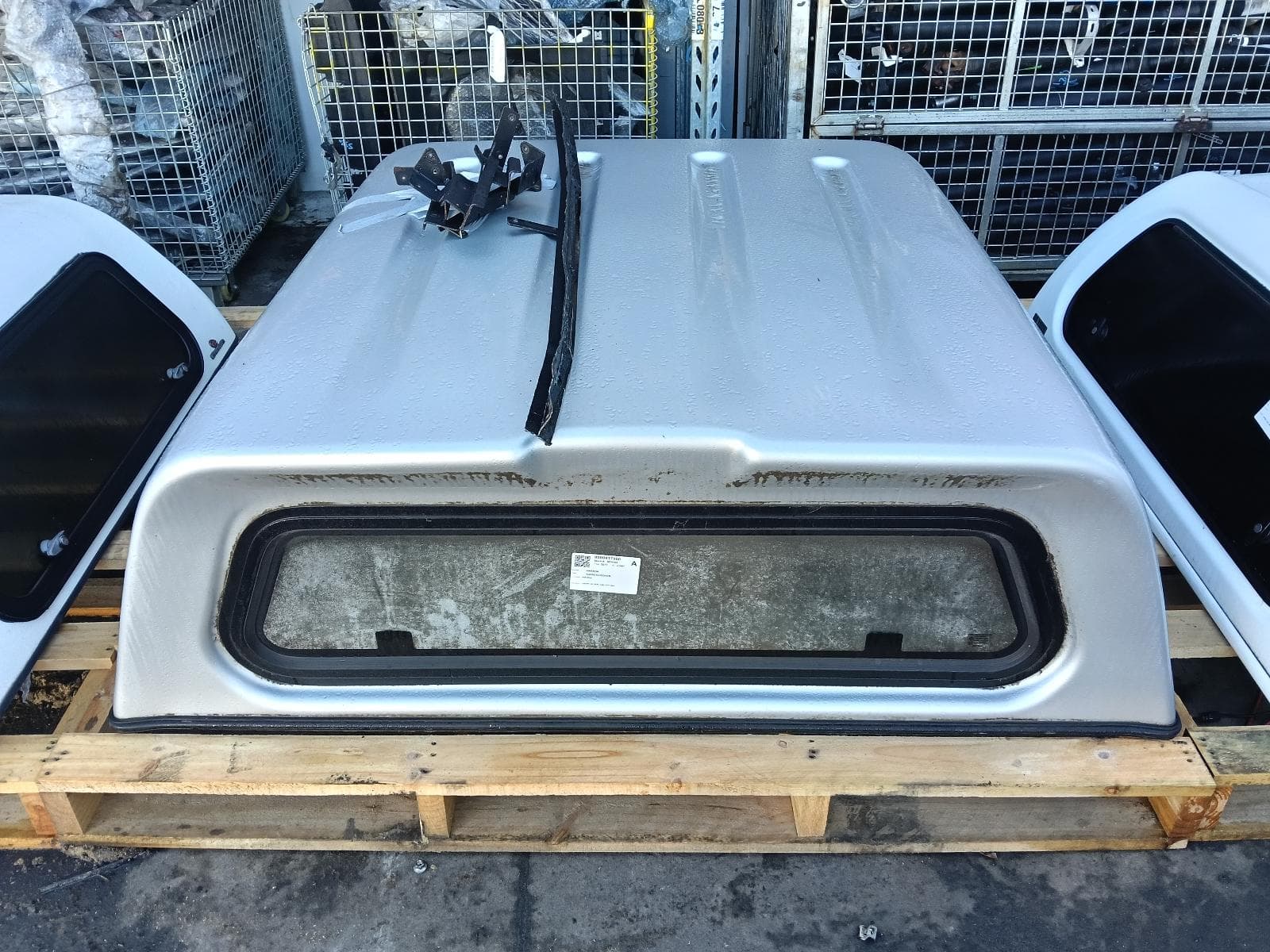 2017 VOLKSWAGEN AMAROK TONNEAU COVER CANOPY, 2H, DUAL CAB, 10/10-09/22 0000417900