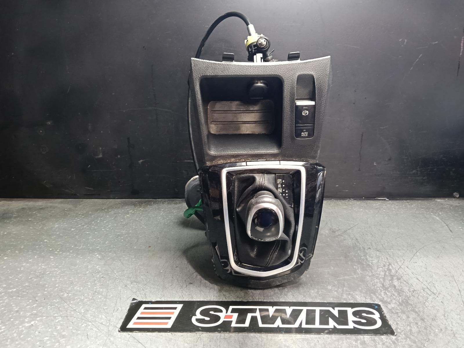 Used auto part listing image: 2018 NISSAN QASHQAI GEAR STICK SHIFTER AUTO, J11, 07/17-07/21 0000418362