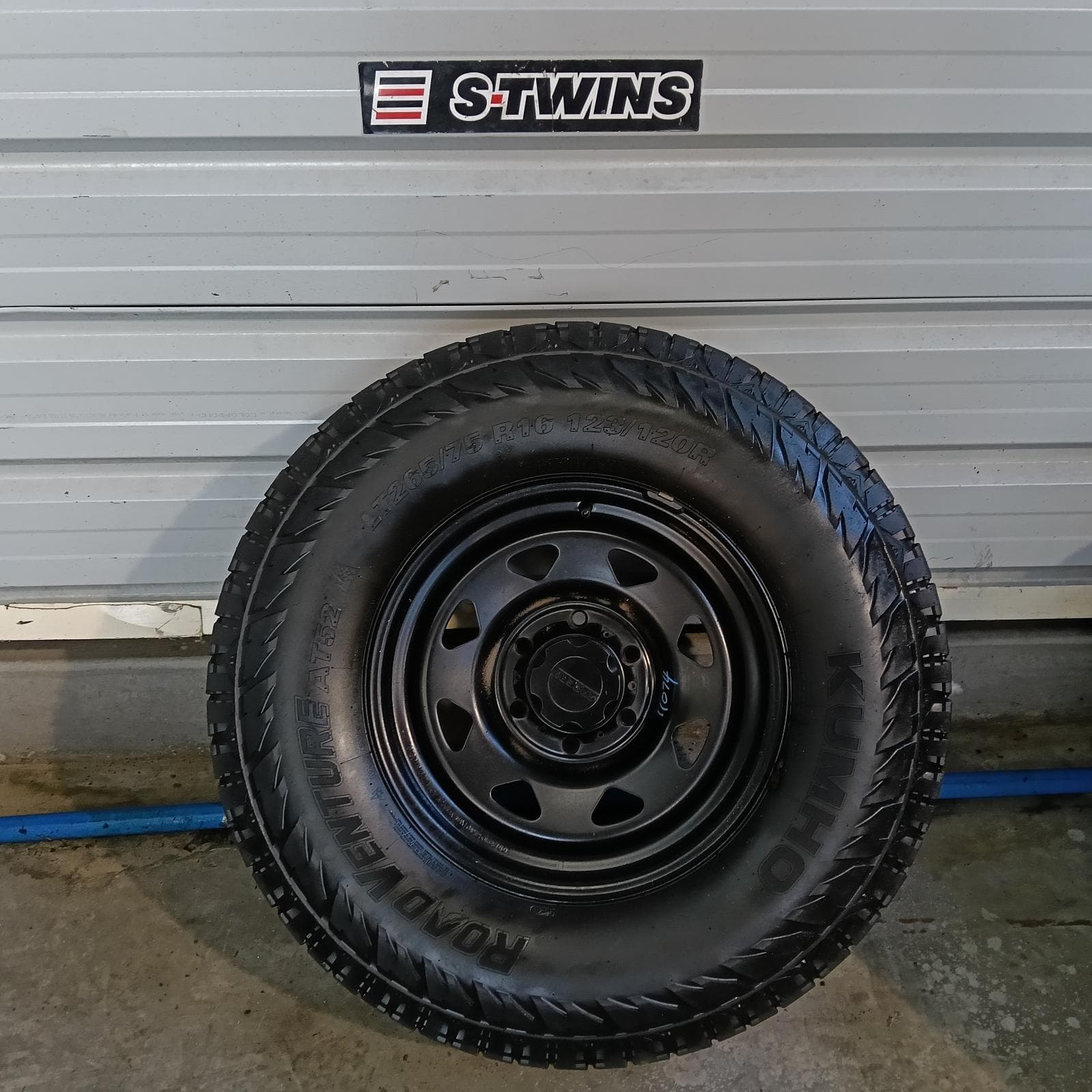 Used auto part listing image: 2018 MITSUBISHI TRITON WHEEL STANDARD STEEL MQ-MR, 16X7.5IN, SUNRAYSIA STYLE, 03/15-10/23 0000418189