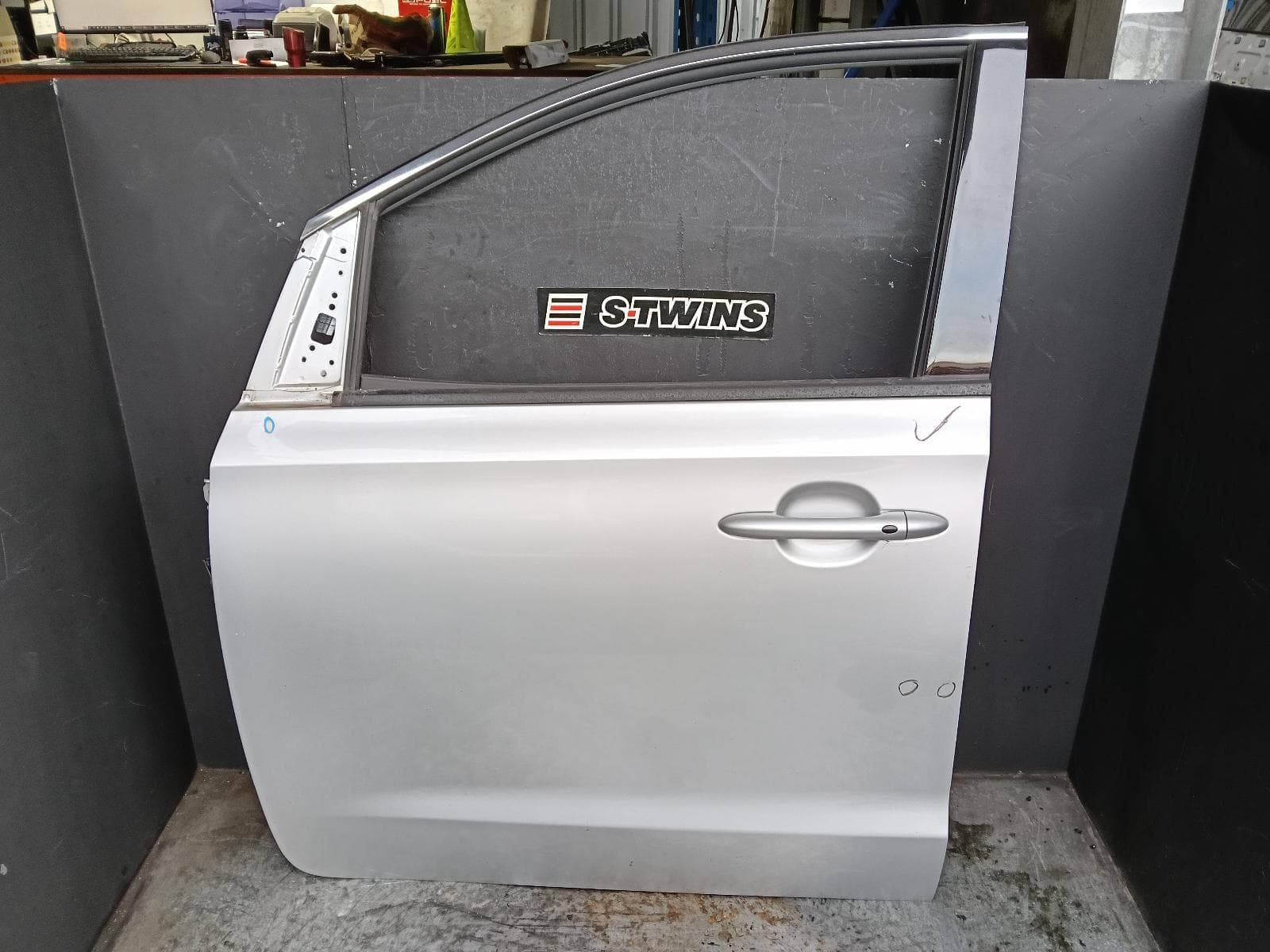 2016 KIA CARNIVAL/GRAND CARNIVAL LEFT FRONT DOOR YP, 12/14-10/20 0000418495