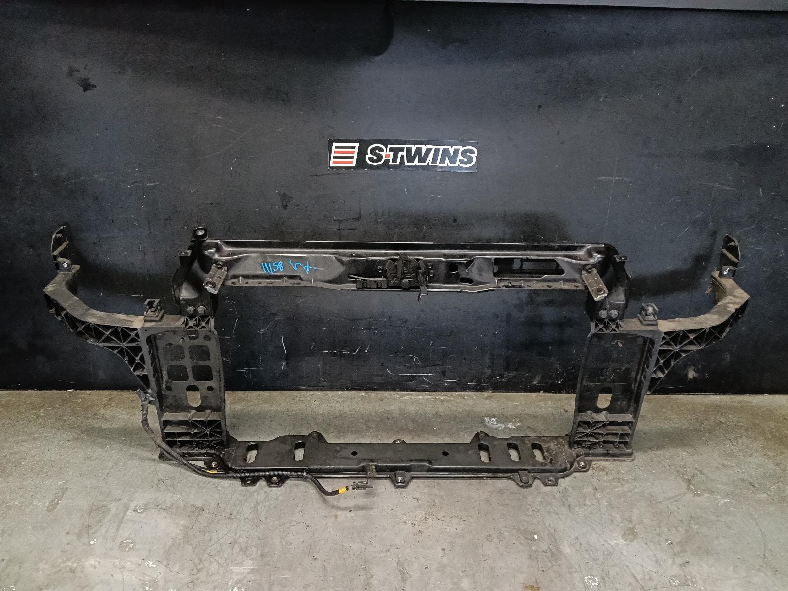 Used auto part listing image: 2016 HYUNDAI VELOSTER RADIATOR SUPPORT FS, 10/13-02/18 0000418246