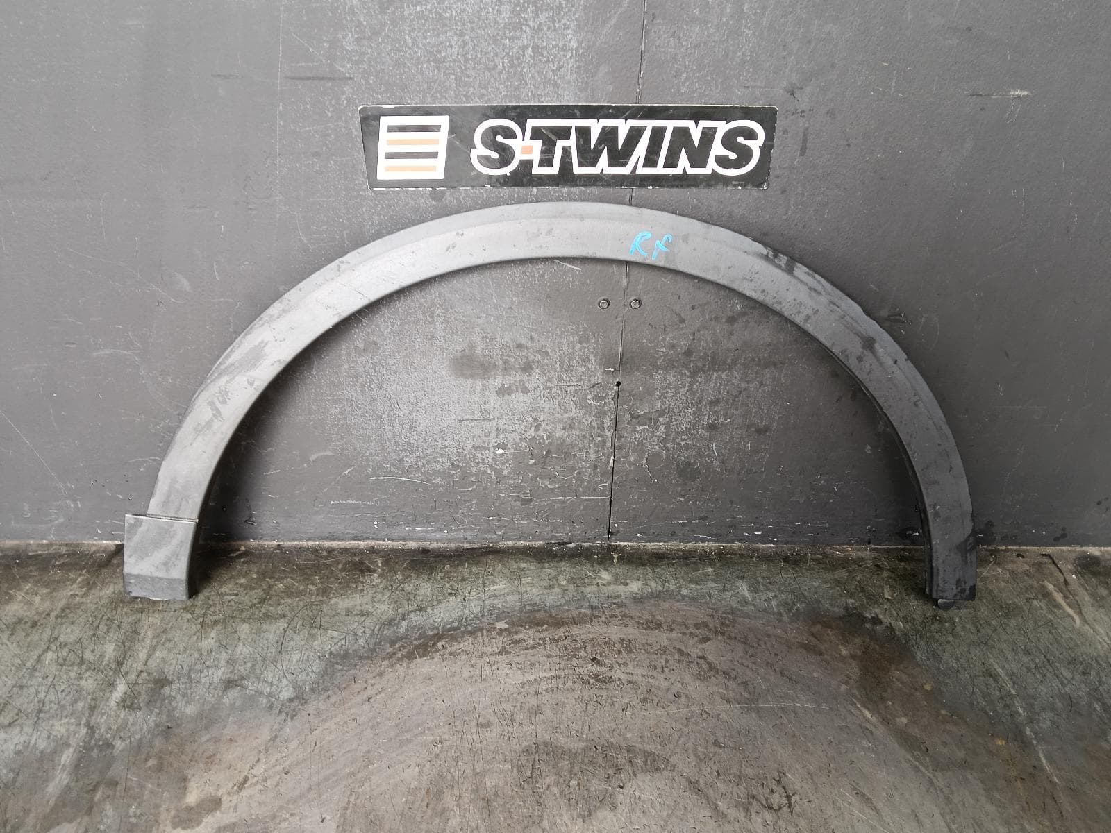 Used auto part listing image: 2021 MG ZS WHEEL ARCH FLARE RH FRONT, AZS1, 09/17- 0000418374