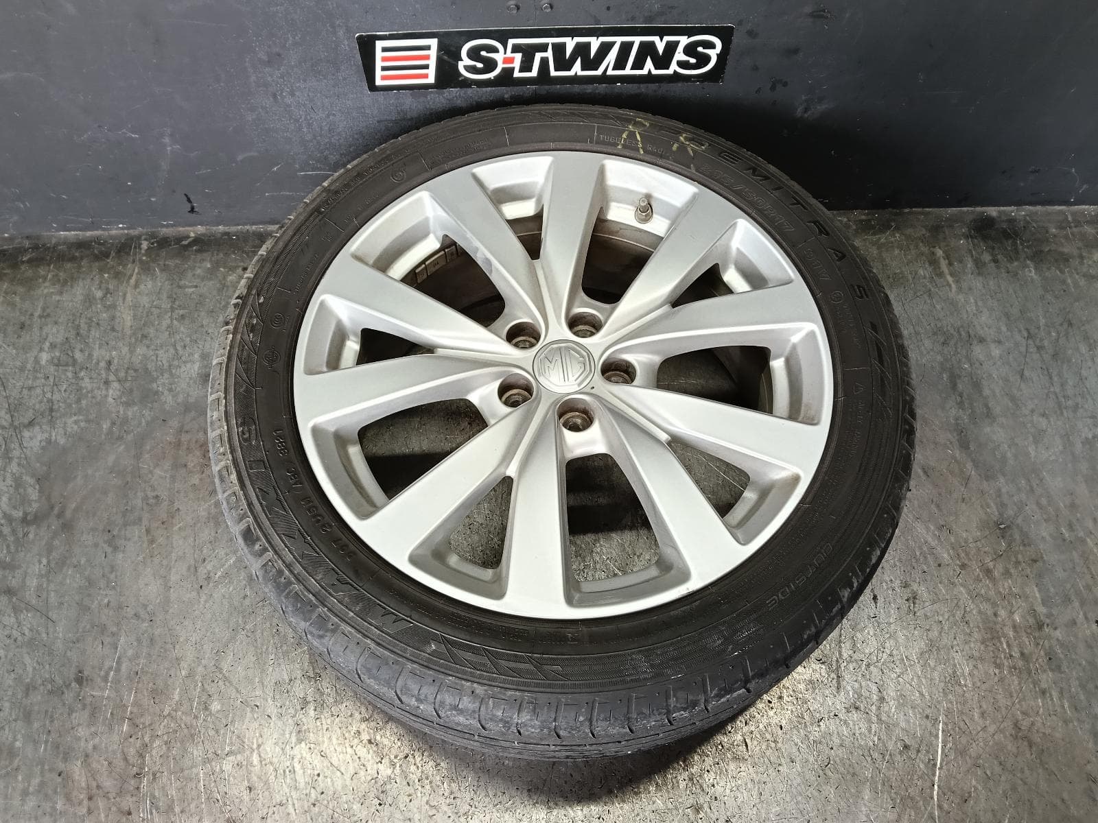 2021 MG ZS WHEEL MAG FACTORY, 17X6.5IN, 5 V SPOKE, AZS1, 09/17- 0000418324