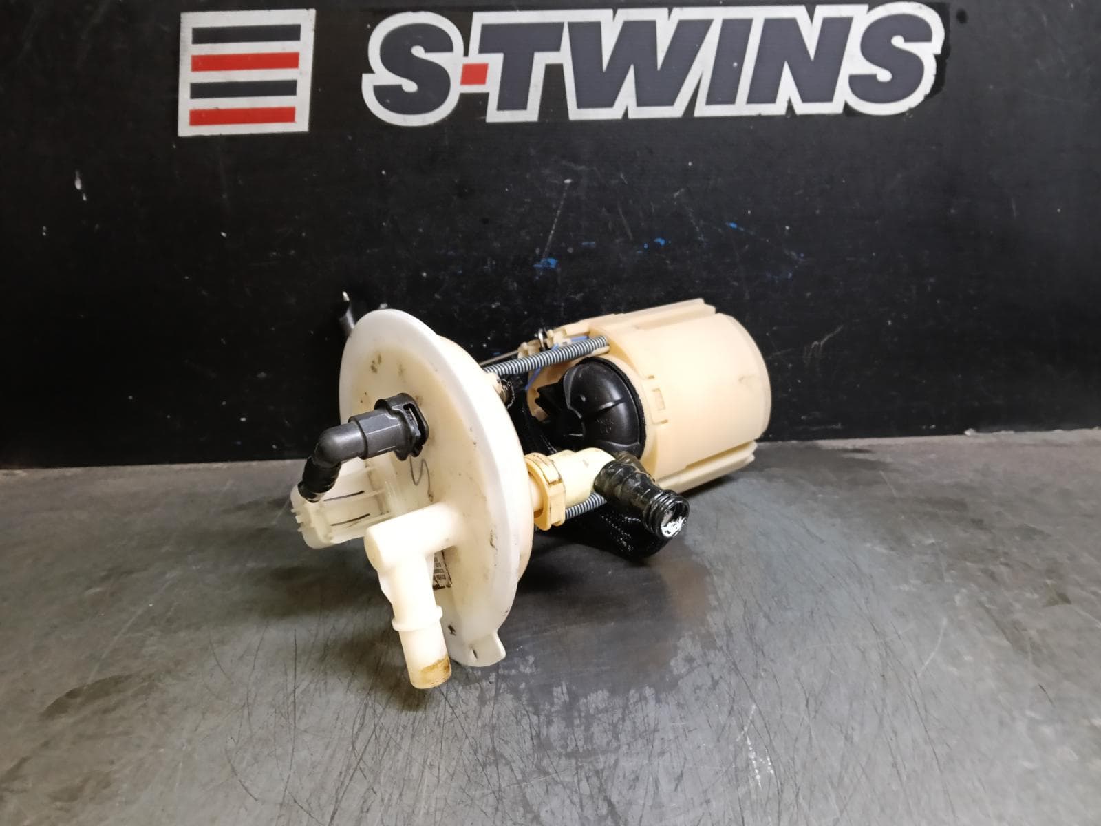 2019 HOLDEN EQUINOX FUEL PUMP EQ, PETROL, 1.5, TURBO, IN TANK (PUMP & SENDER), 09/17-12/20 0000418442