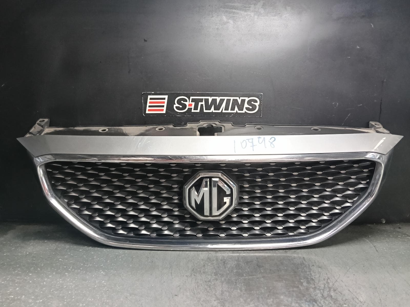 Used auto part listing image: 2021 MG ZS GRILLE RADIATOR GRILLE, ZS TYPE, AZS1, 09/17- 0000418660
