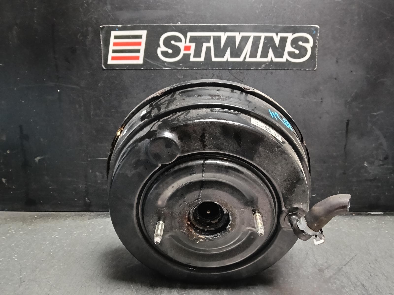 Used auto part listing image: 2011 SUBARU LIBERTY BRAKE BOOSTER 5TH GEN, P/N 26402AJ070, 09/09-11/14 0000418734