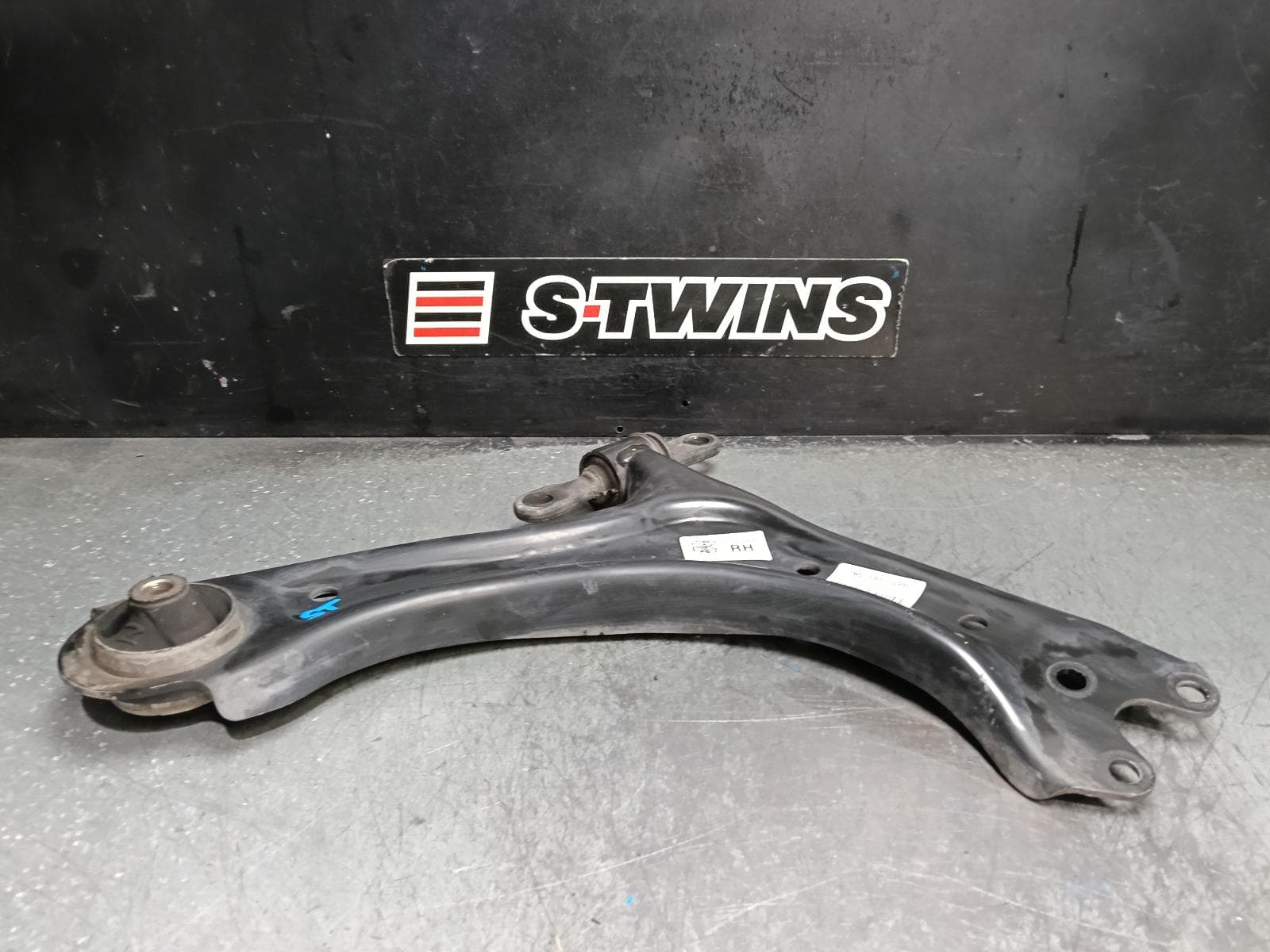 2023 KIA SPORTAGE RIGHT FRONT LOWER CONTROL ARM NQ5, 09/21- 0000418860