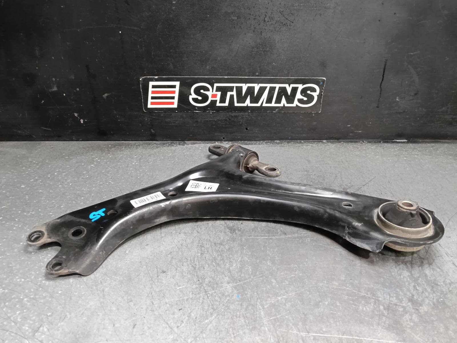 2023 KIA SPORTAGE LEFT FRONT LOWER CONTROL ARM NQ5, 09/21- 0000418862