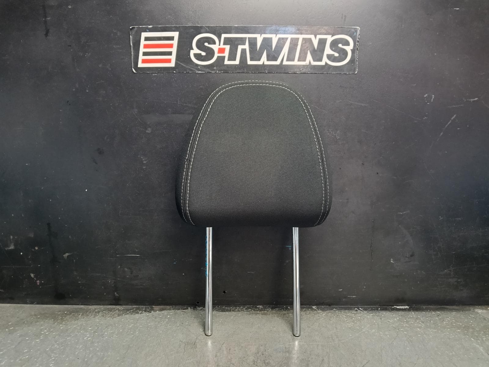 2023 MITSUBISHI OUTLANDER HEADREST RH FRONT, CLOTH, BLACK, ZM, 08/21- 0000418822