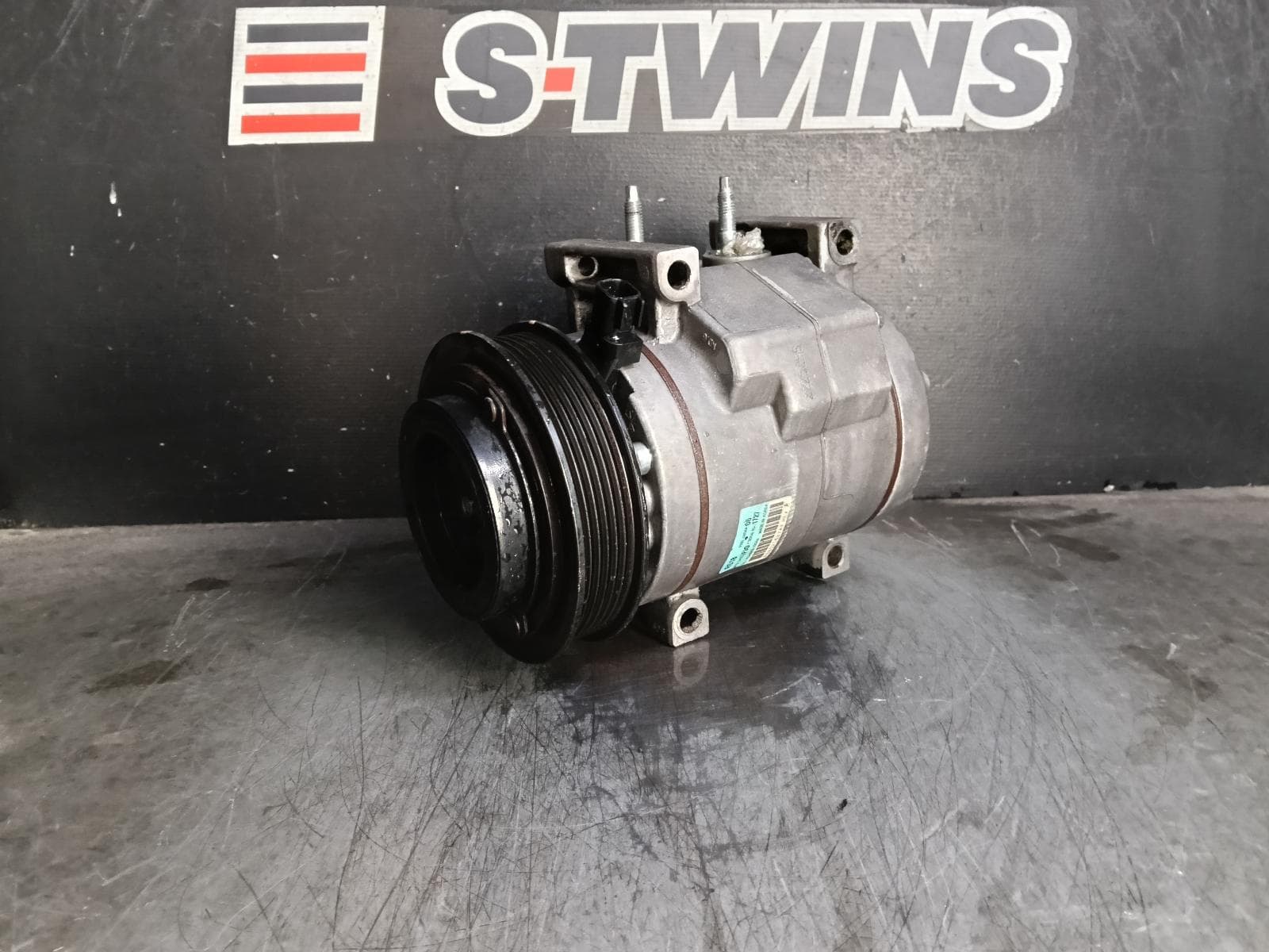 Used auto part listing image: 2014 JEEP GRANDCHEROKEE A C COMPRESSOR WK, 3.6, PETROL, 04/13-09/16 0000418794