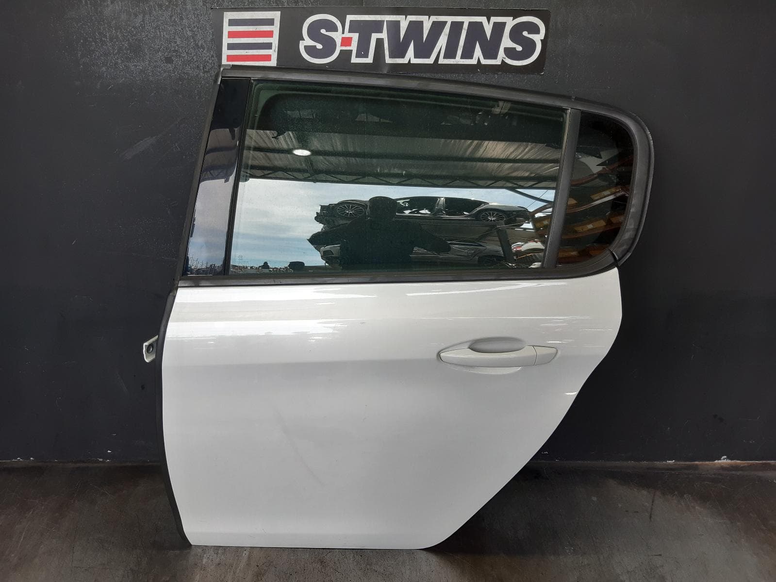 2015 PEUGEOT 308 LEFT REAR DOOR SLIDING T9, HATCH, 10/14-01/21 0000371036