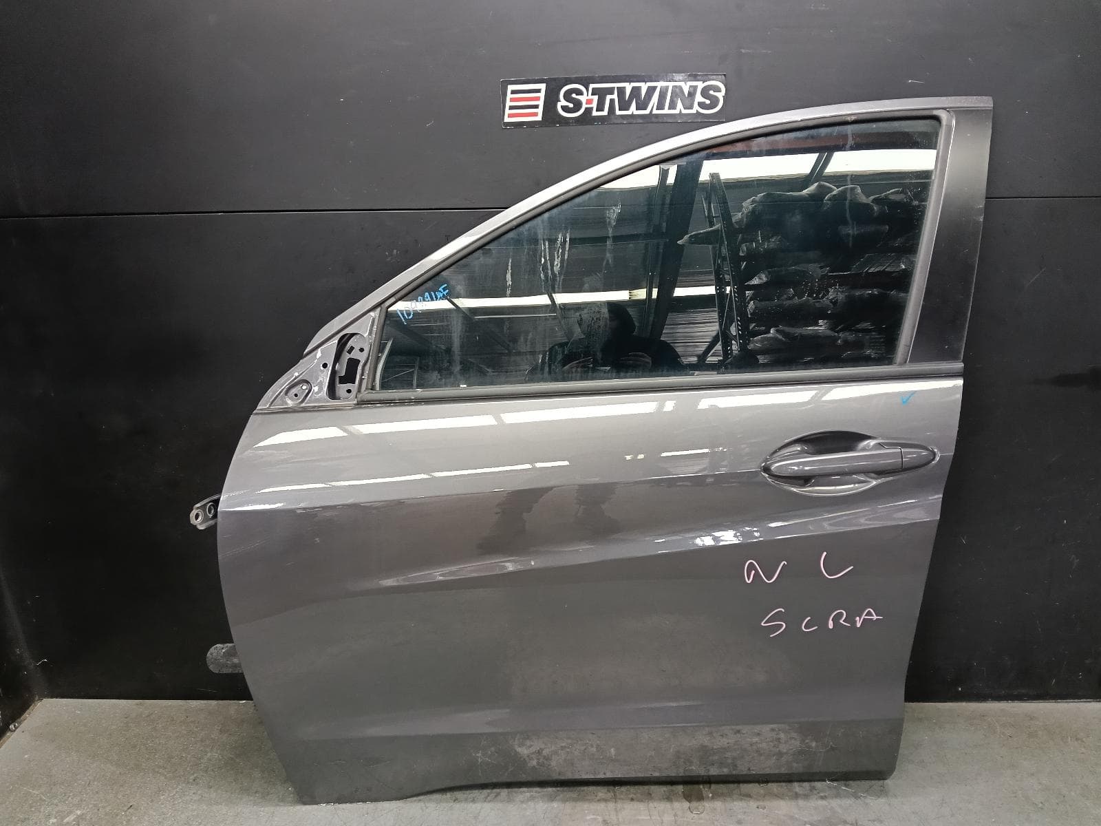 2019 HONDA HRV LEFT FRONT DOOR VTi, 12/14-10/21 0000410149