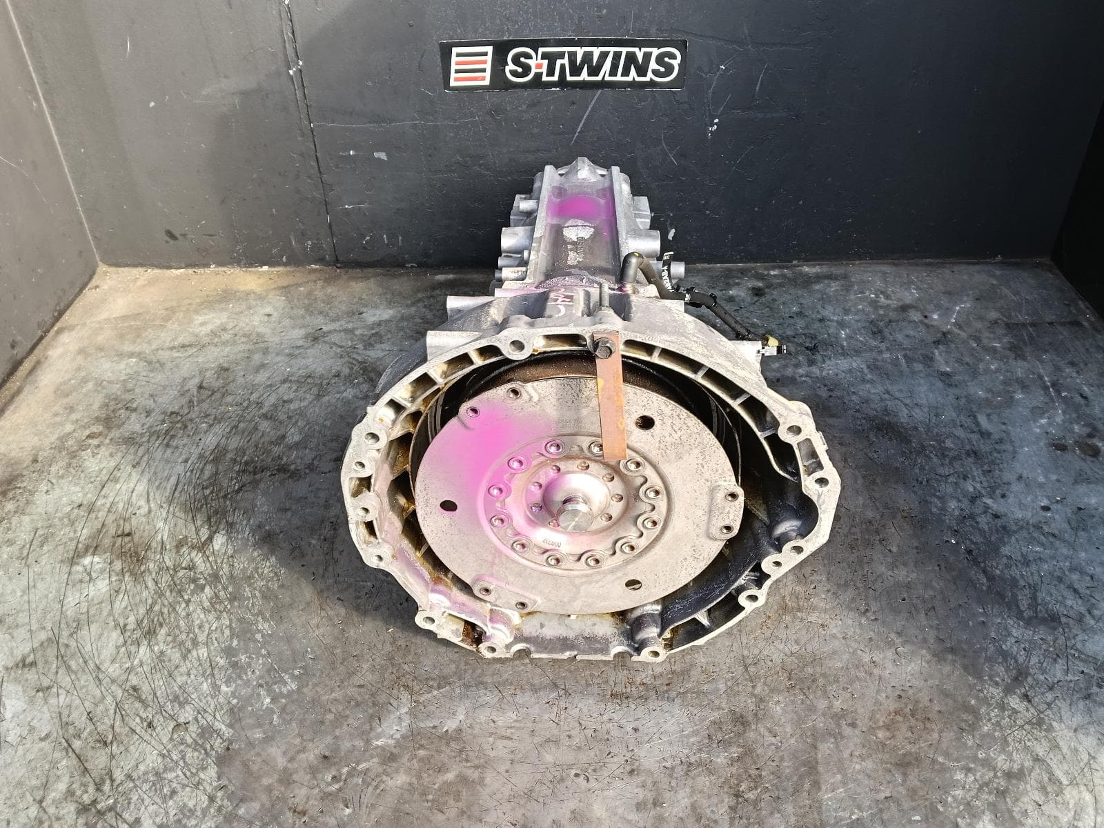 Used auto part listing image: 2014 JEEP GRANDCHEROKEE TRANS GEARBOX AUTO, RWD, PETROL, 3.6, 8 SPEED, WK, 04/13-09/16 0000418976