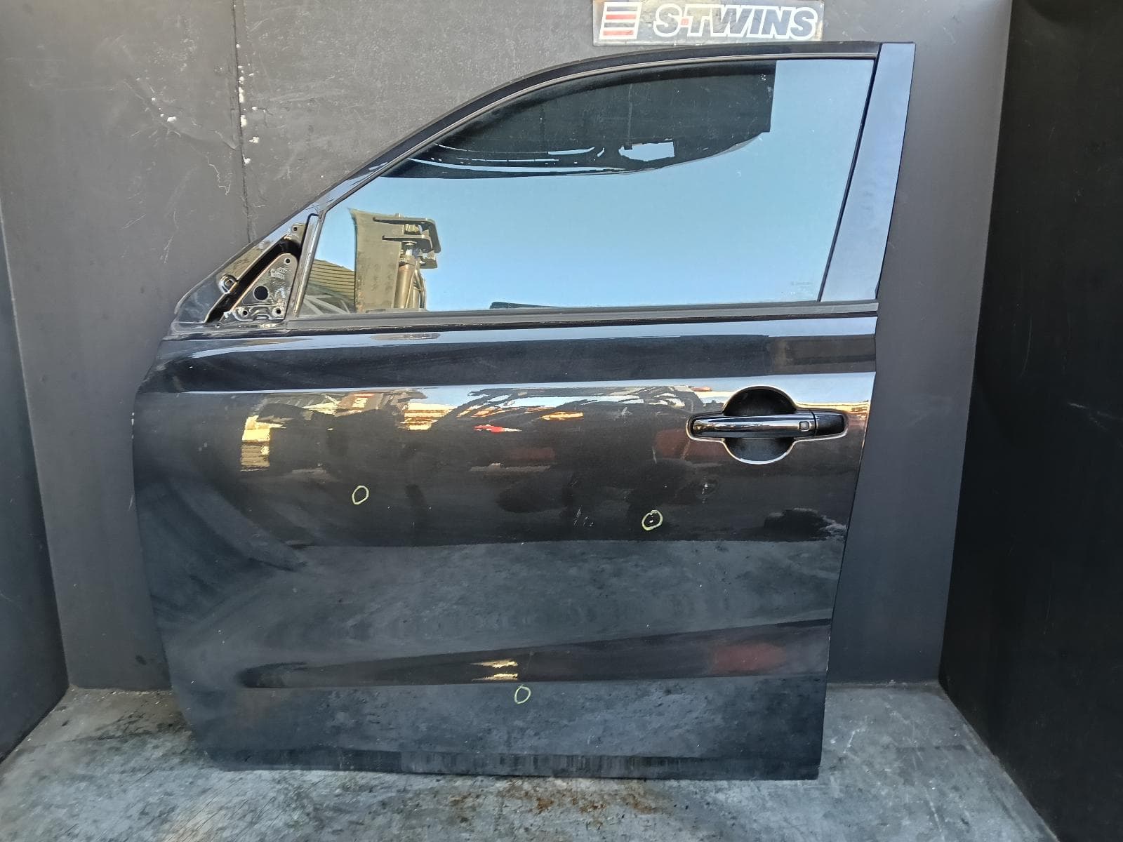 Used auto part listing image: 2017 SUZUKI VITARA LEFT FRONT DOOR VITARA, LY (VIN TSM), 06/15- 0000419073