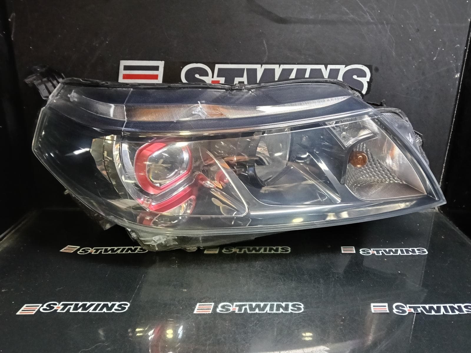 2017 SUZUKI VITARA RIGHT HEADLAMP VITARA, LY (VIN TSM), W/ LED TYPE, RED SURROUND TYPE, 04/16-09/18 0000419205