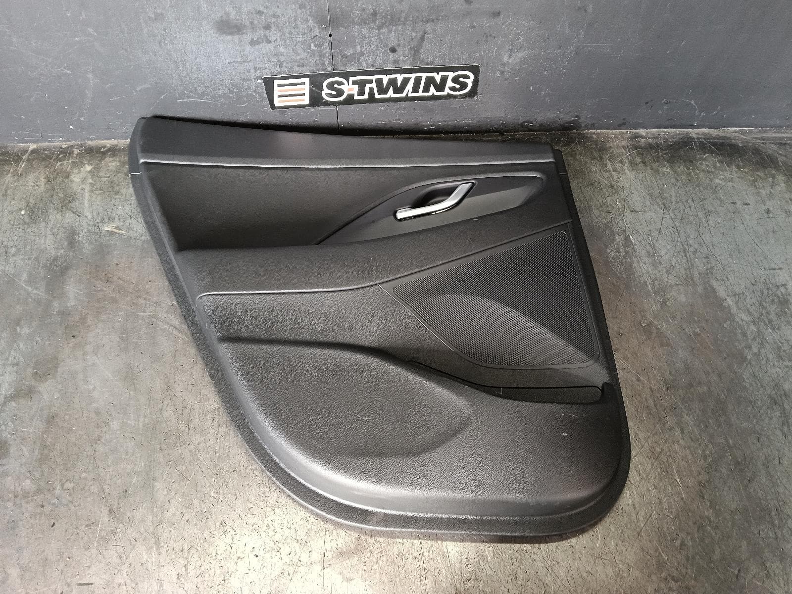 2018 HYUNDAI I30 DOOR TRIM LH REAR, PD, HATCH (S.KOREA VIN KMHH), 03/17-12/23 0000418986