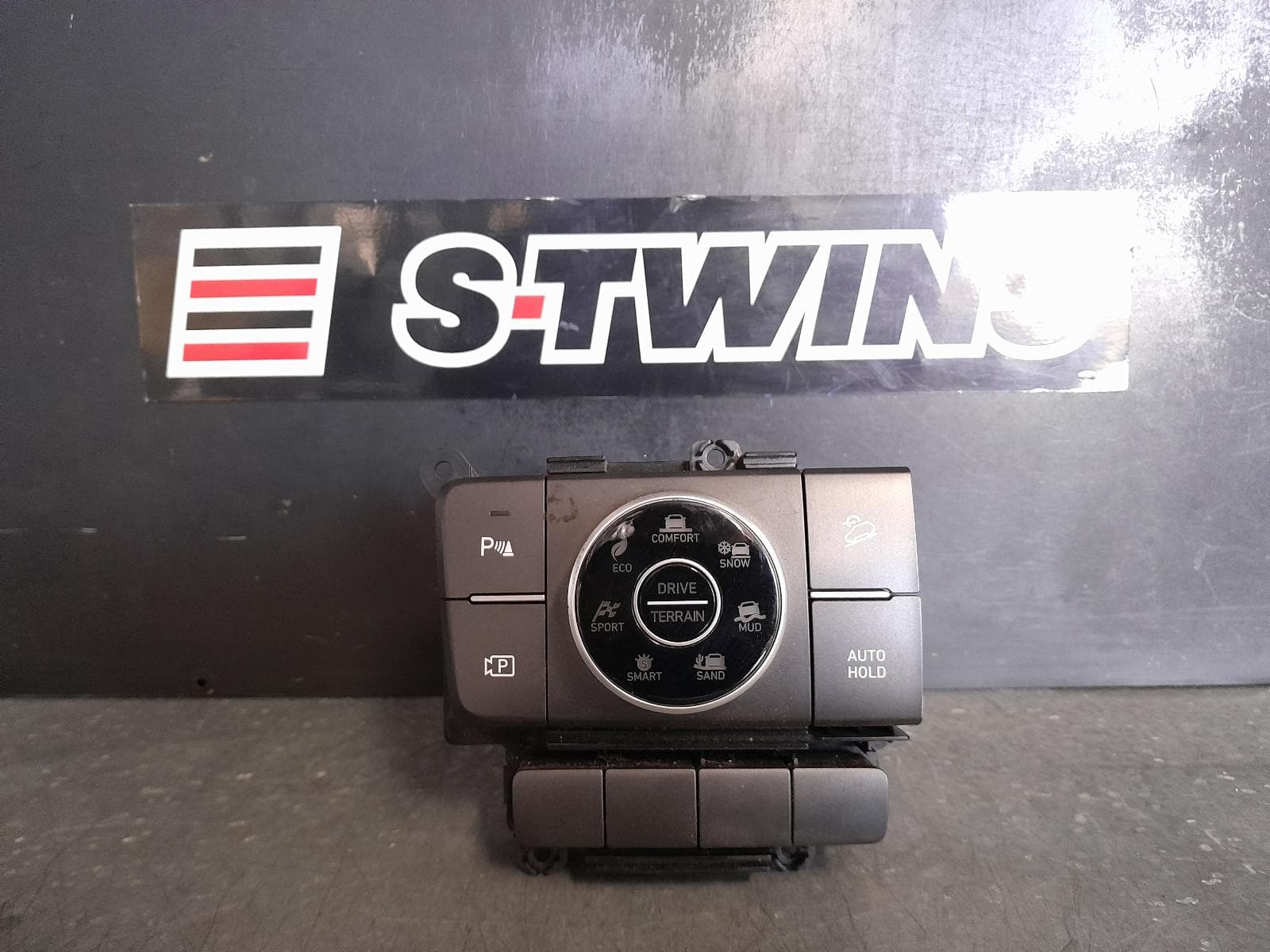 2023 HYUNDAI SANTA FE DRIVE MODE SWITCH, W/ PARK ASSIST, PARKING CAMERA, HILL DECENT & AUTO HOLD TYPE, TM, 03/18-10/23 0000337999