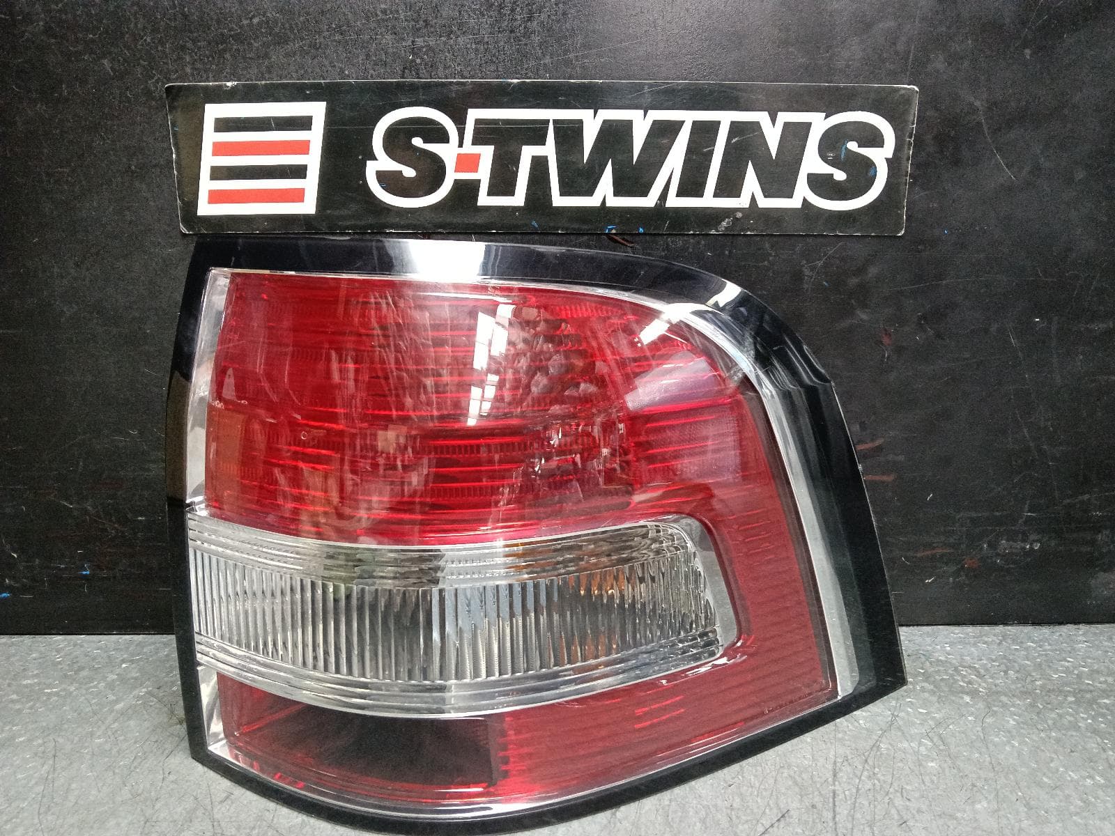 2011 HOLDEN COMMODORE RIGHT TAILLIGHT VE, UTE, 08/06-05/13 0000396103