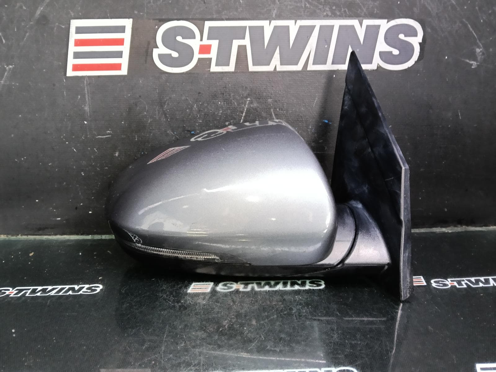 Used auto part listing image: 2019 HYUNDAI TUCSON RIGHT DOOR MIRROR TL, MANUAL FOLD, W/ INDICATOR TYPE, 06/18-01/21 0000393723