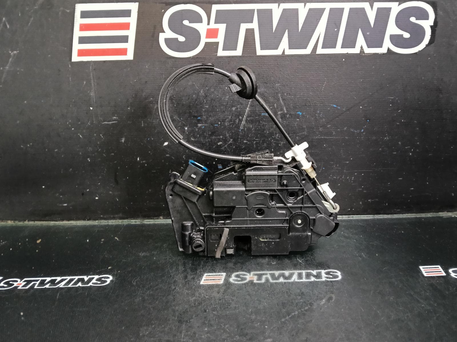 2013 VOLKSWAGEN TIGUAN DOOR BOOT GATE LOCK LEFT REAR DOOR LOCK, 5N, W/ SAFELOCK TYPE, P/N 5N0839015G, 07/11-08/16 0000393337