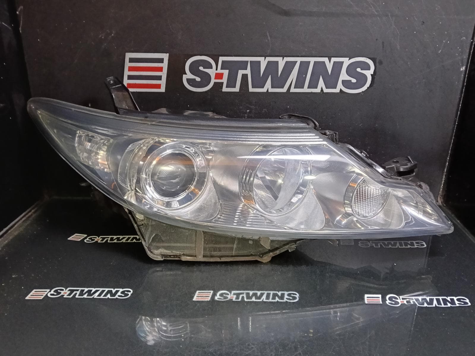 2018 TOYOTA TARAGO RIGHT HEADLAMP ACR50R/GSR50R, STANDARD TYPE, 12/08-06/20 0000419371