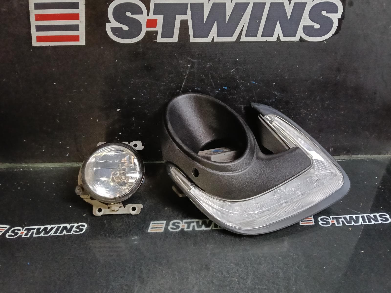 Used auto part listing image: 2015 MITSUBISHI LANCER DAYTIME RUNNING LAMP, CF, 11/15-12/17 0000419410