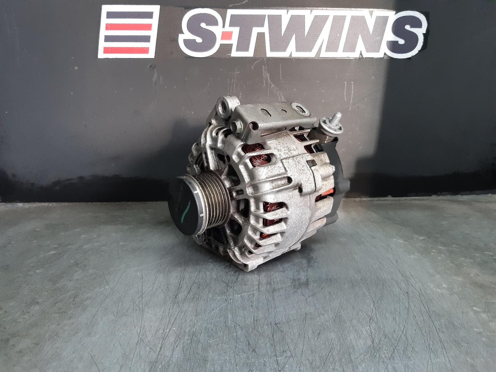 Used auto part listing image: 2012 NISSAN XTRAIL ALTERNATOR PETROL, 2.5, QR25DE, VALEO P/N 23100JA02C, T31, 07/10-12/13 0000324380