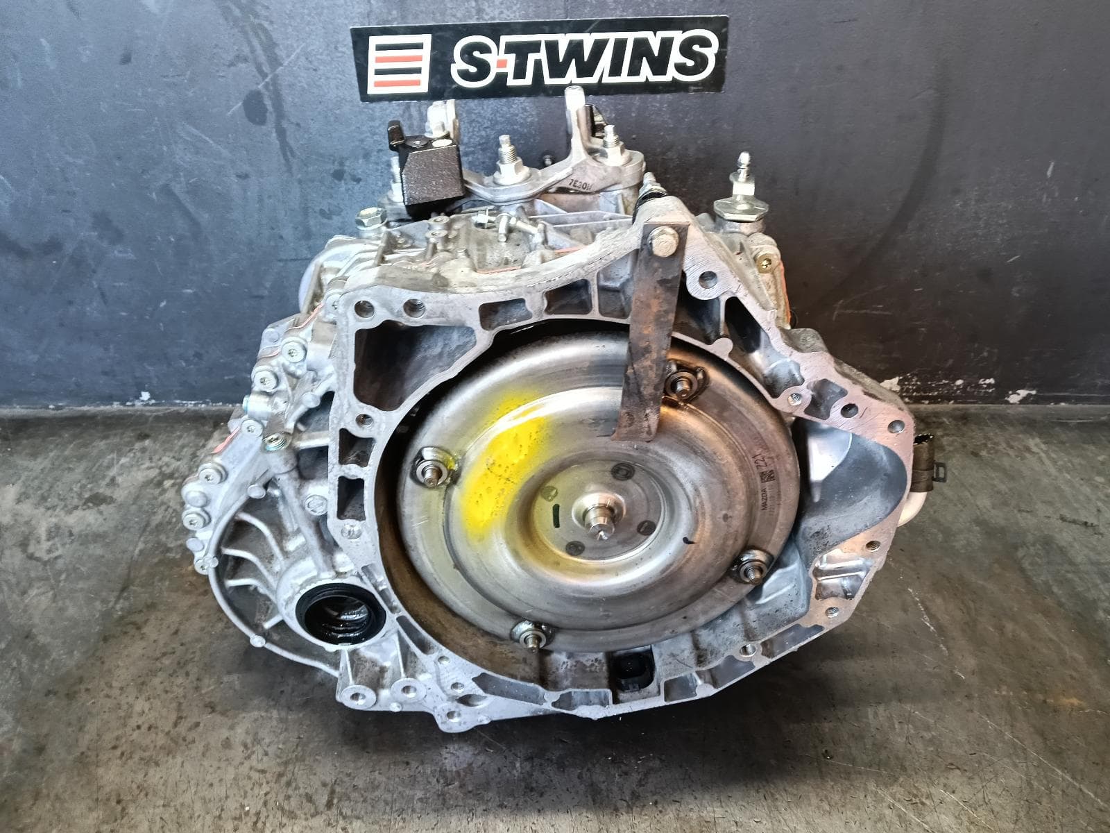 Used auto part listing image: 2017 MAZDA CX5 TRANS GEARBOX AUTO, FWD, PETROL, 2.0, PE-VPS CODE, KF, 02/17-10/18 0000389010