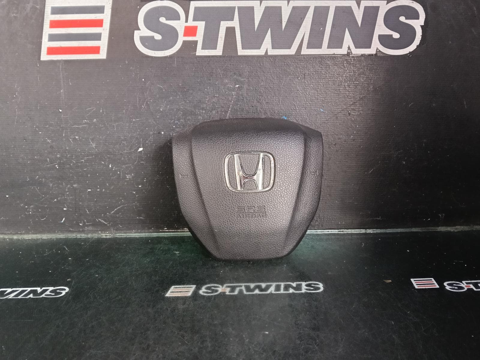 Used auto part listing image: 2018 HONDA CRV RIGHT AIRBAG STEERING WHEEL, RW, 05/17-08/23 0000419478