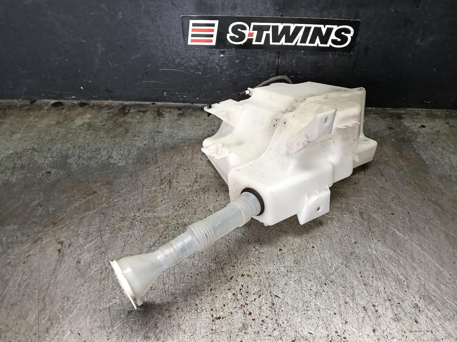 2015 MITSUBISHI LANCER WASHER BOTTLE CF, 11/15-12/17 0000419483
