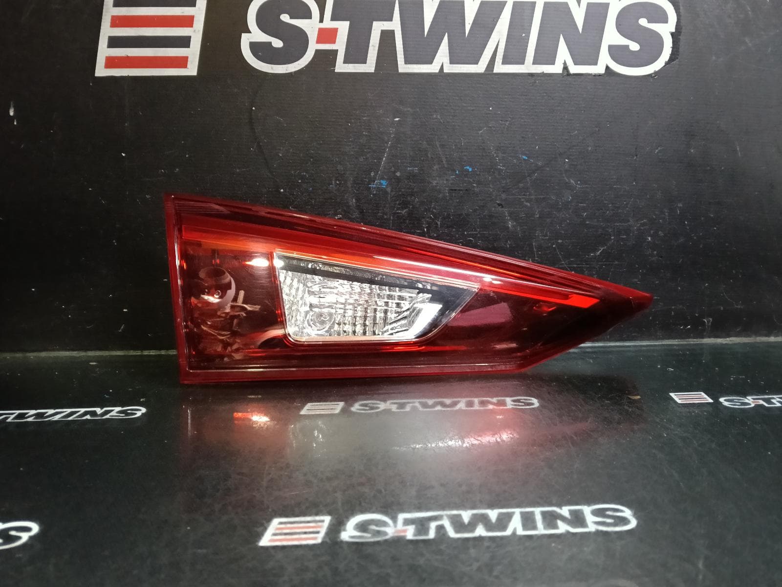 2016 MAZDA 3 REAR GARNISH BOOTLID LAMP (LH SIDE), LED TYPE, BM-BN, 11/13-02/19 0000419734