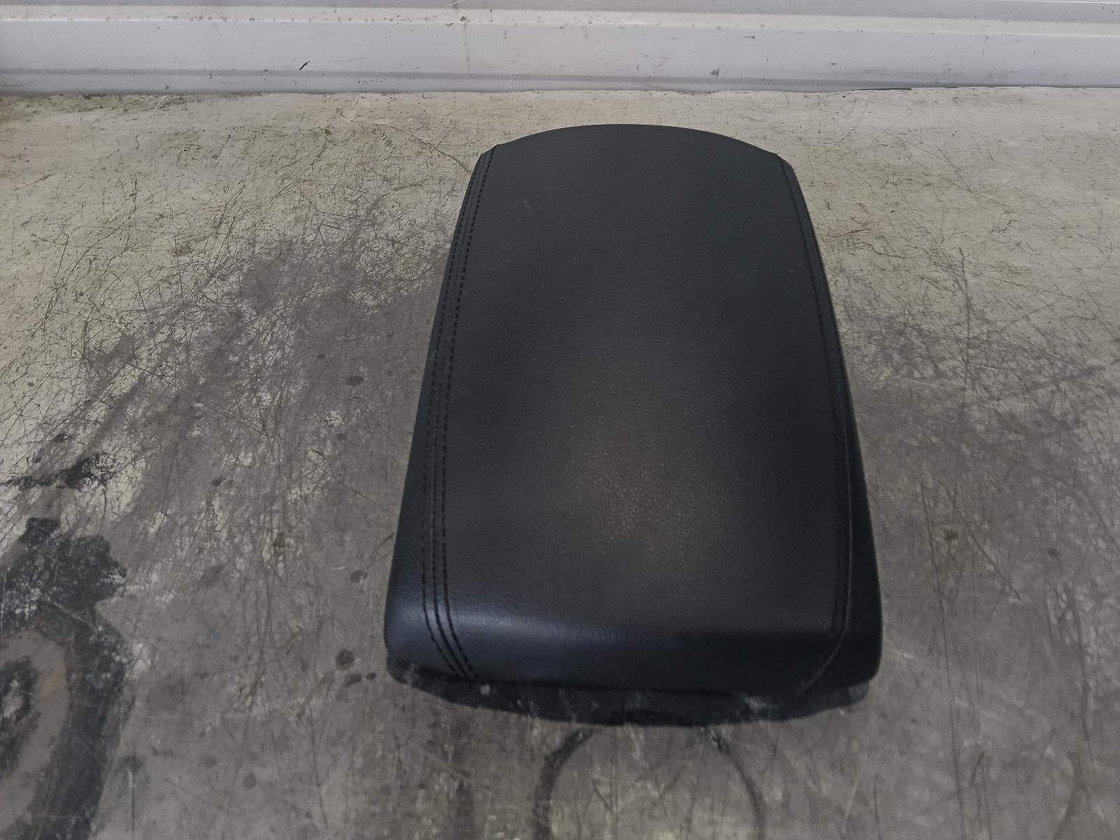 Used auto part listing image: 2021 HAVAL H2 CONSOLE 06/15-02/21 0000418954