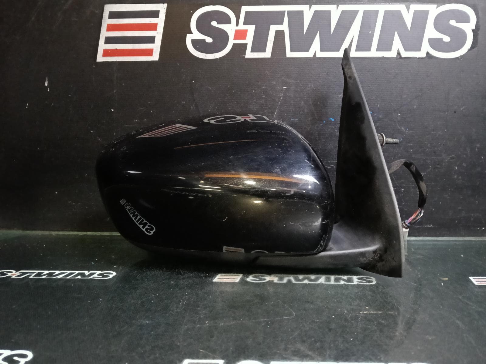 Used auto part listing image: 2024 SUZUKI SWIFT RIGHT DOOR MIRROR UZ, W/ POWER FOLD, BLIND SPOT, HEATED, INDICATOR TYPE, 12/23- 0000420043