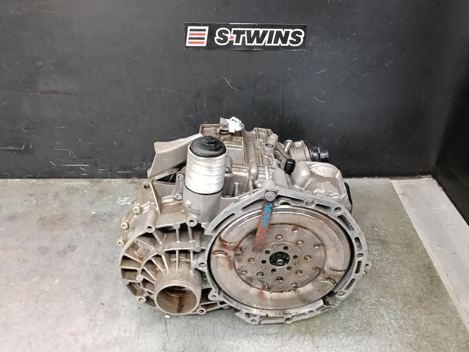 Used auto part listing image: 2017 VOLKSWAGEN TRANSPORTER TRANS GEARBOX AUTO, FWD, DIESEL, 2.0, TURBO, SDG CODE, T6, 07/15-08/24 0000419799