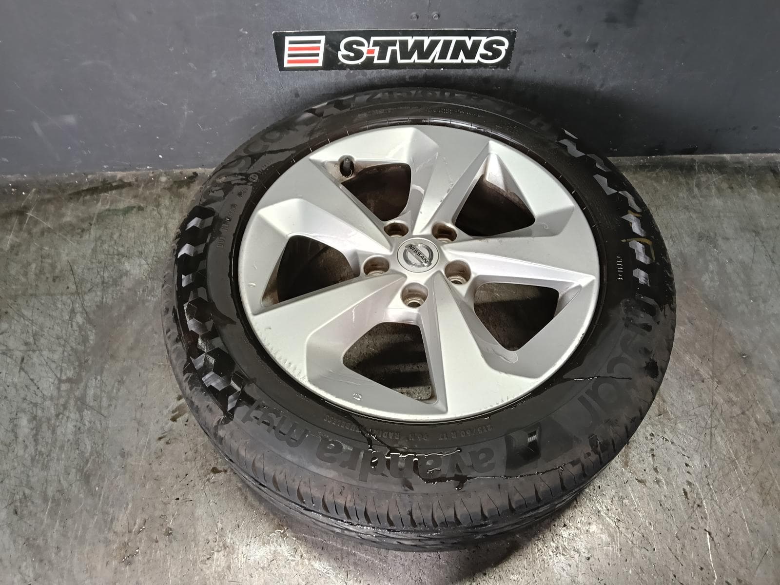 Used auto part listing image: 2017 NISSAN QASHQAI WHEEL MAG FACTORY, 17X7IN, ST, J11, 07/17-07/21 0000419818